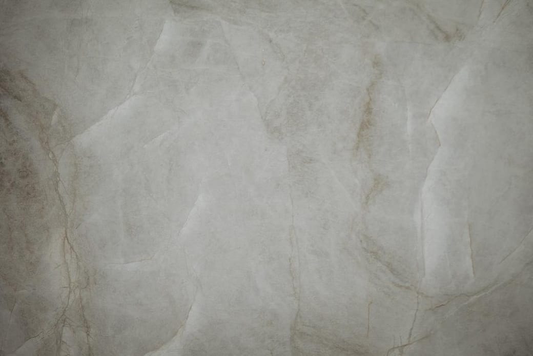 Chapa de rocha natural com veios sutis